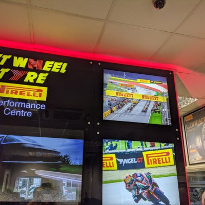 Waiting Room At Jet Wheel Tyre Benfleet Essex